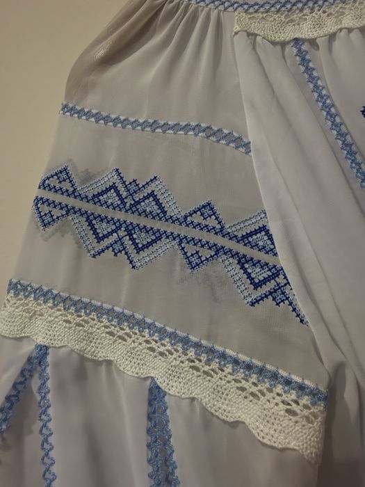 iie traditionala din dantela