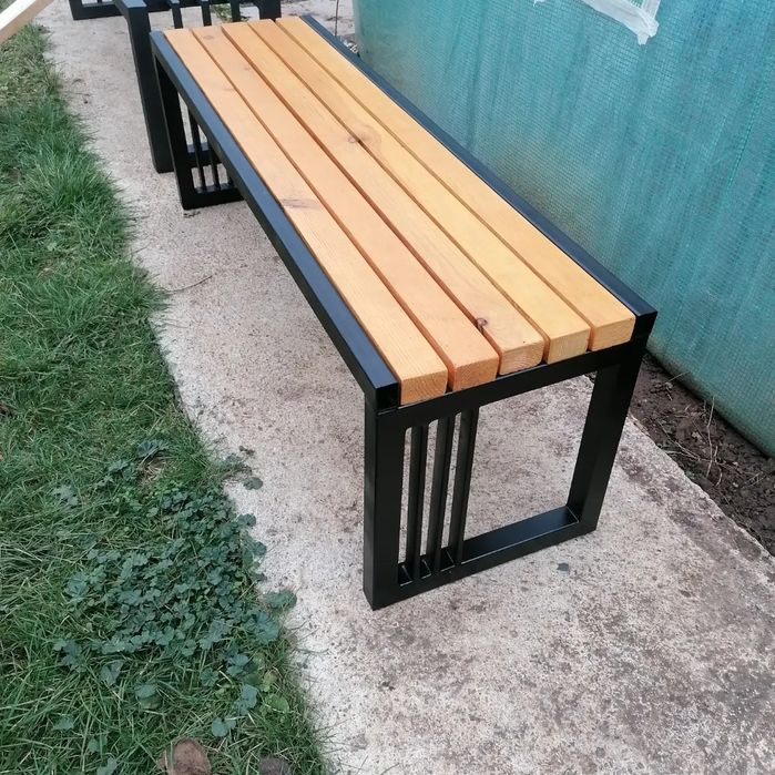 Изработка на градински пейки