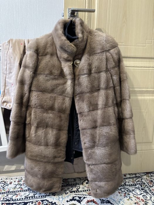 Продам норковую шубу