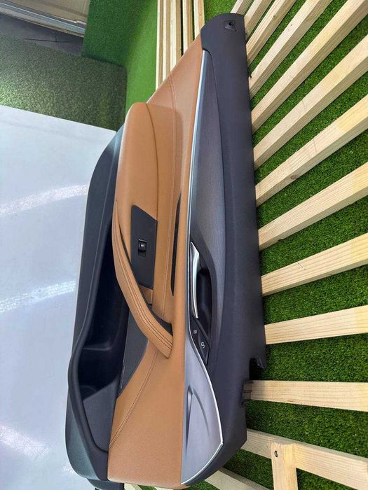 Interior usa stanga fata BMW g30 harman
