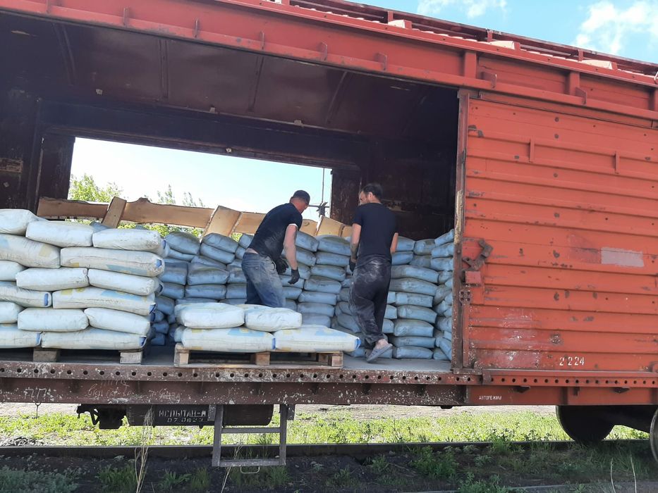 Продаю  жамбылцемент, балласт, песок, отсев, щеб.