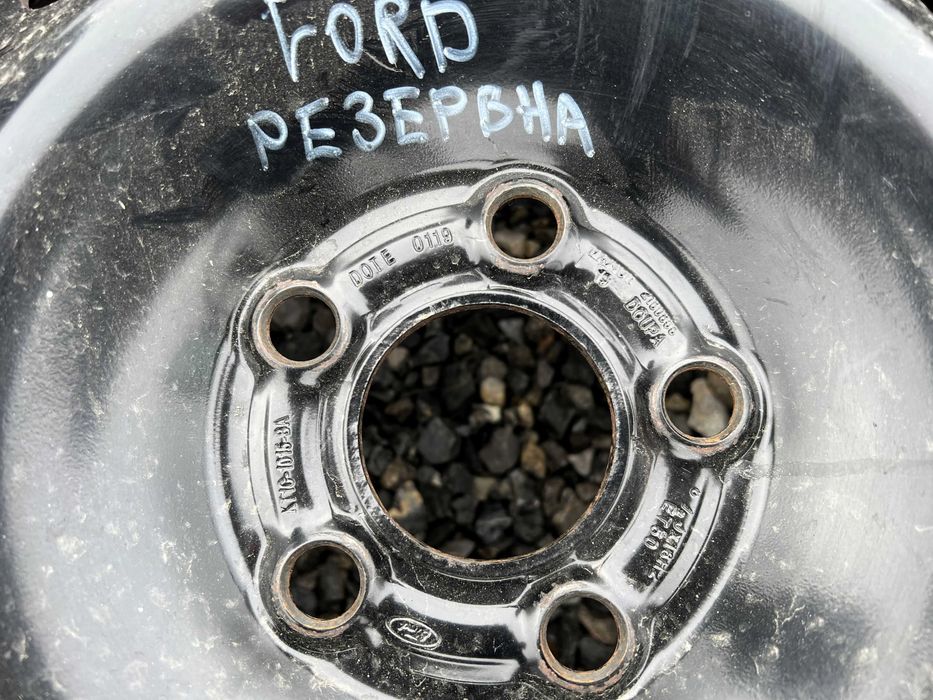 Продавам ОРИГИНАЛНА гума с джанта 5х108 6.5Jx16 ET50 за Ford/Volvo!