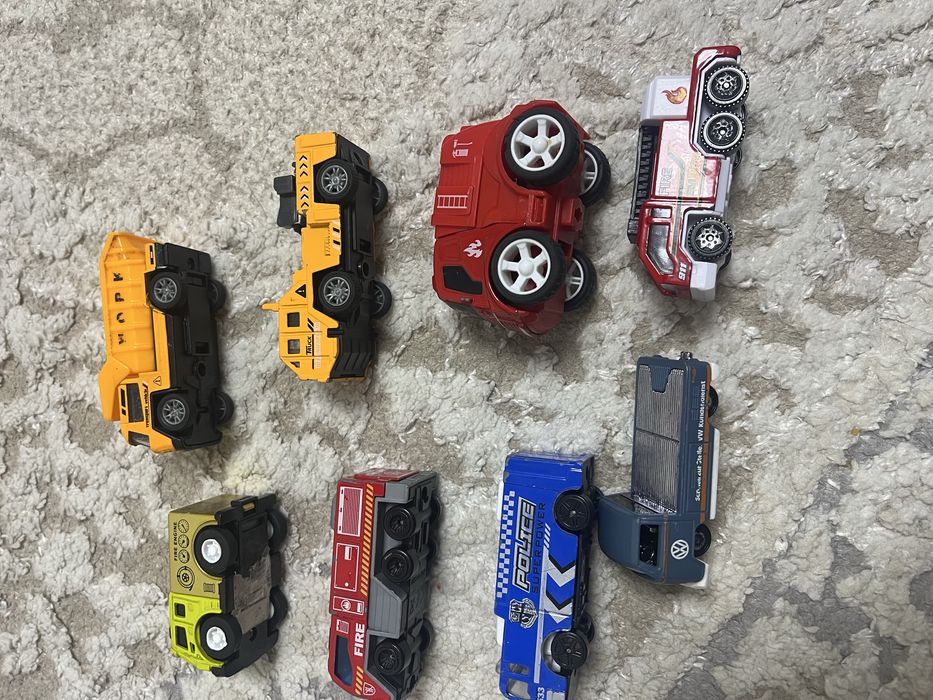 Игрушки Желездныйе машинки 60 шт