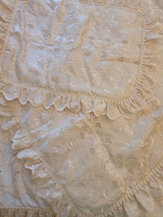 Продам покрывало со шторами