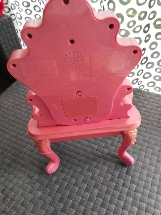 Masa de machiaj păpuși