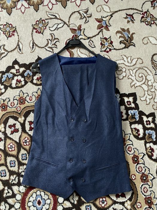 Продам костюм 50 размер