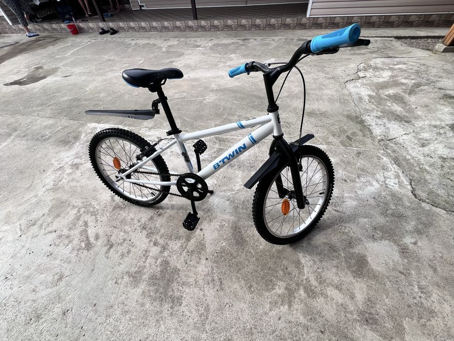 Bicicletă B’TWIN 20” copii – stare foarte bună