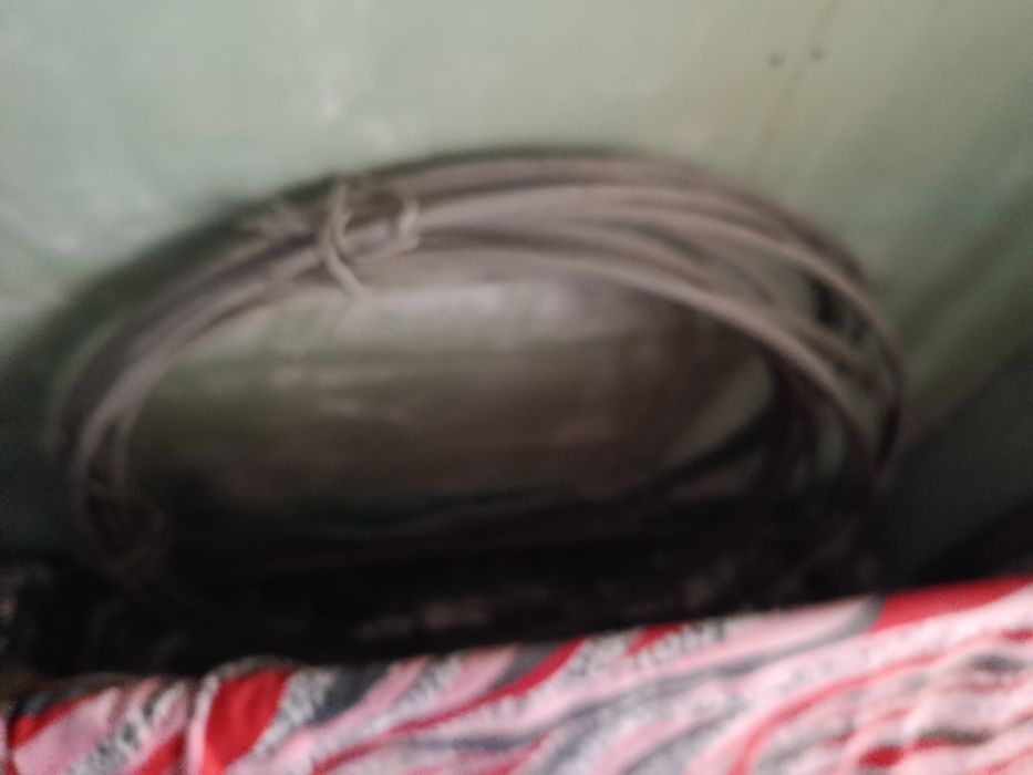 Столб. Проволока, отсоединение столб между.