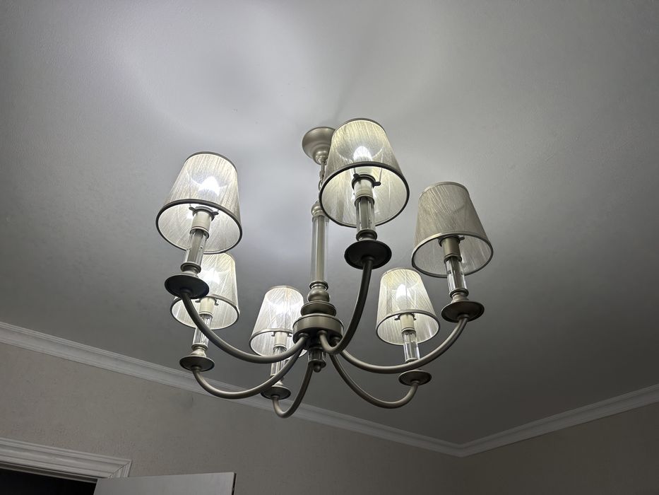 Люстра с 6 лампами
