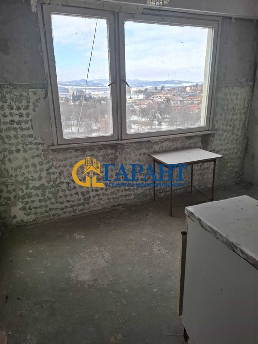 Продава се Едностаен апартамент в Радомир - 45 кв.м за 624 €/кв.м - Снимка #4