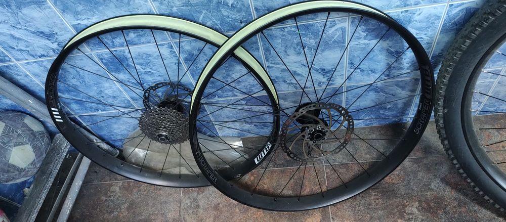 Алуминиев велосипед Specialized Ruze L размер. 27.5 цола 12 скорости