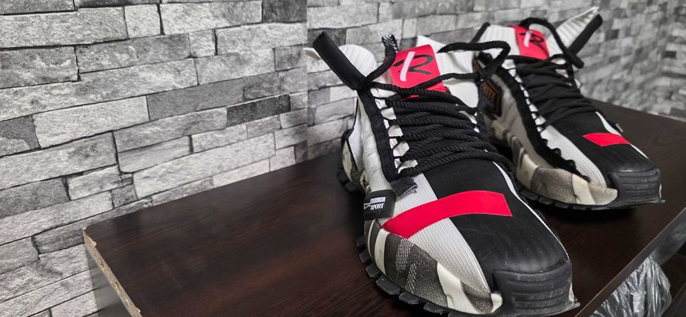 Продавам маратонки Off-White Fashion в много добро състояние.