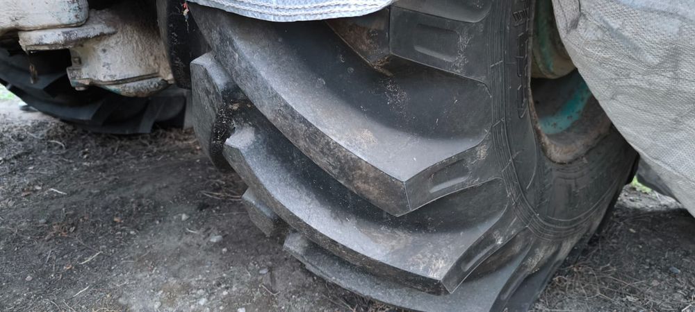 Продам трактор т150 с плугом и прицепом