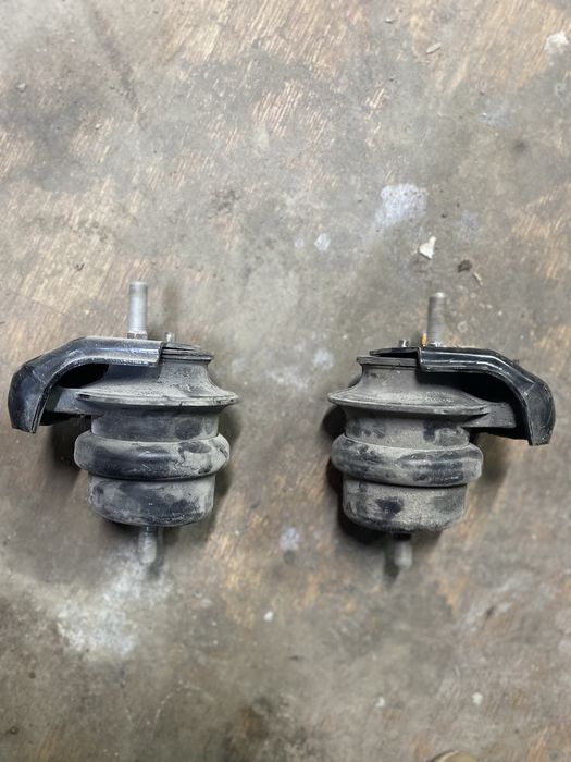 Подушки двс тайота 4.3 краун