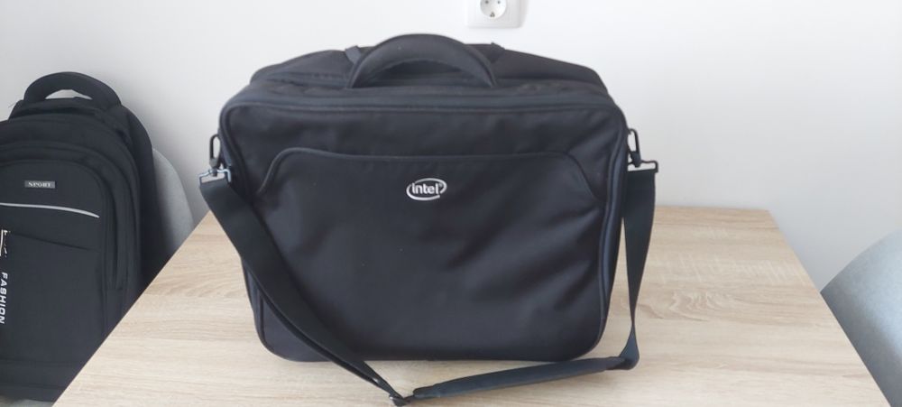 Troler laptop intel