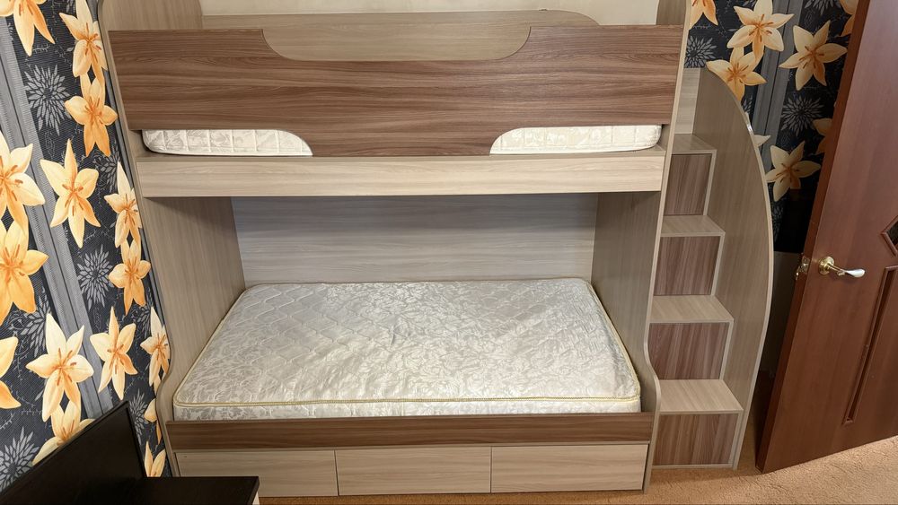 Двухярусная кровать.