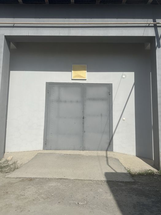 Сдам помещения под склад или производства есть 270 кв.м