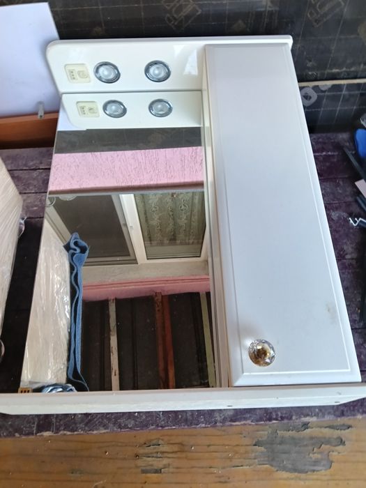 Продам зеркало для ванной.