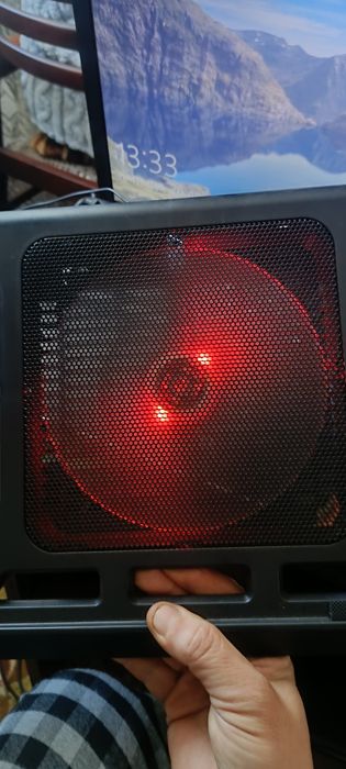 Подставка для ноутбука Trust GXT 220