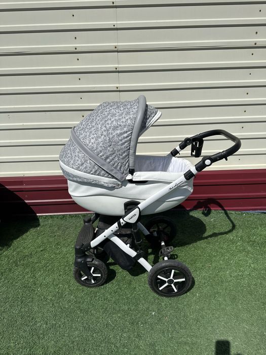 Продам коляску 3 в 1 Verdi Faster