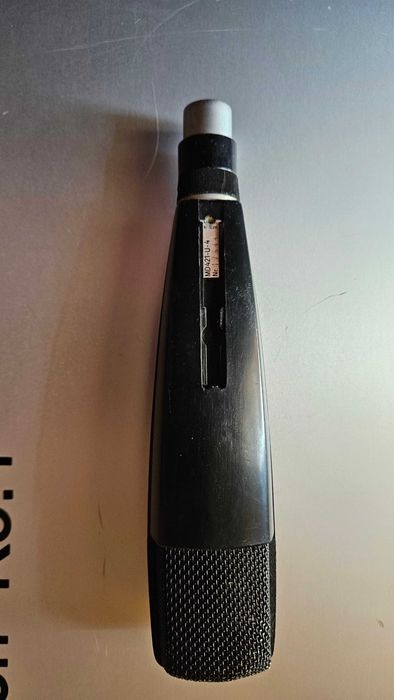 Продавам винтидж студиен микрофон Sennheiser MD421-U-4