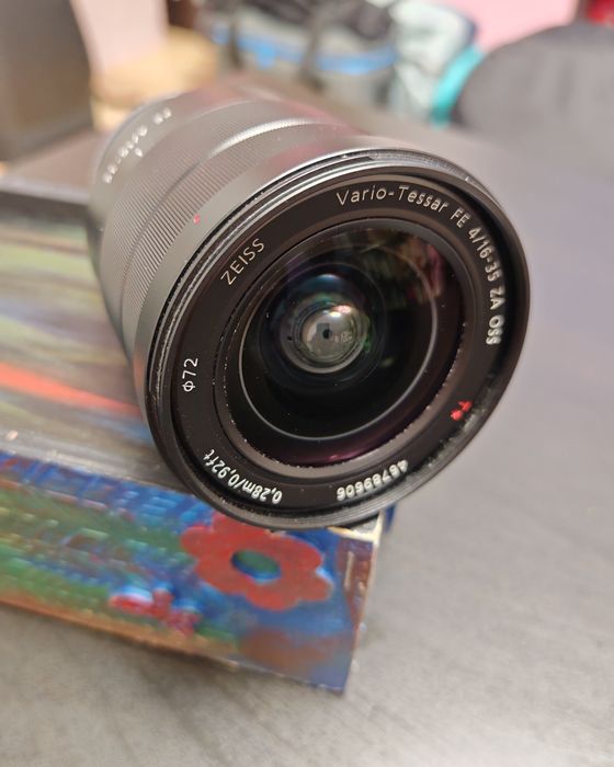 Obiectiv Sony Vario-Tessar T*  16-35mm f4
E-mount