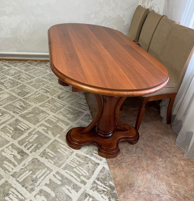 Үлкен стол сатылады