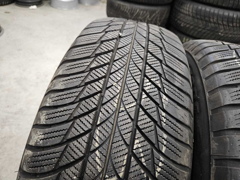 4 Anvelope IARNA 225.60.18 'Bridgestone' [dot 2020];stare foarte buna