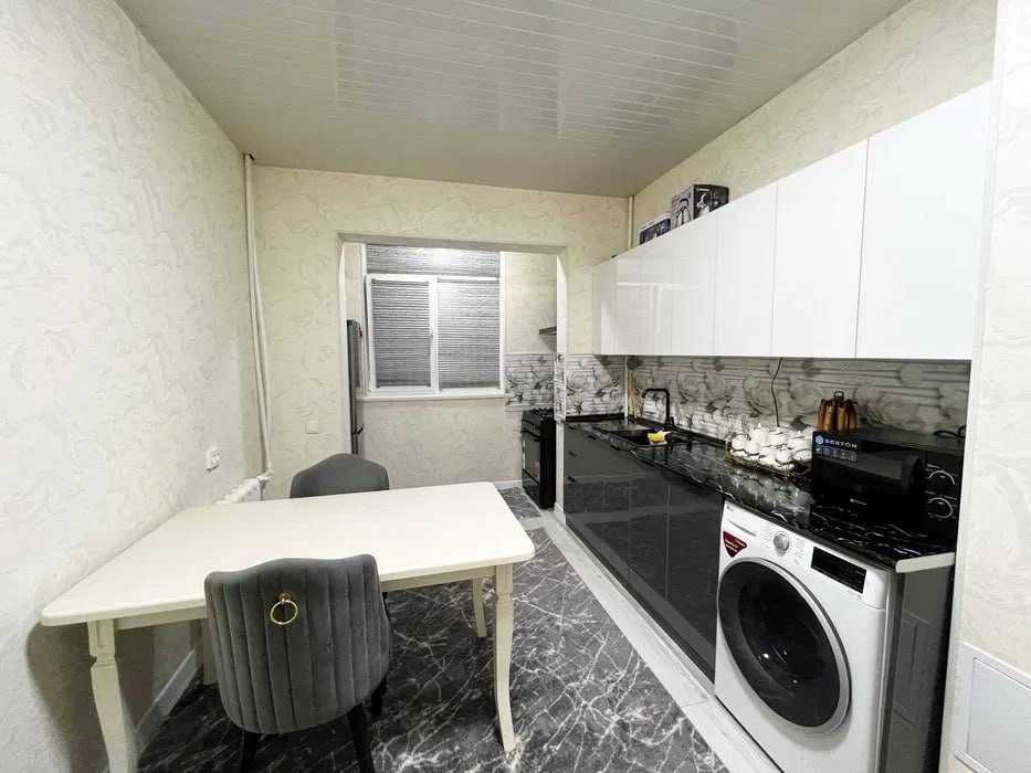 Сдаётся 2-комн квартира  Шайхантахурском районе!