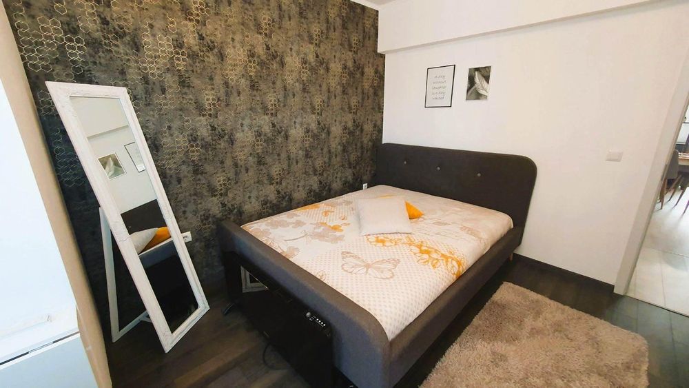 Дава се под наем Тристаен апартамент в Варна, Център - 90 кв.м за 716 € - Снимка #4