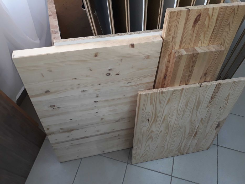 NOU Blat din lemn masiv de pin pentru spatii de lucru sau mese.