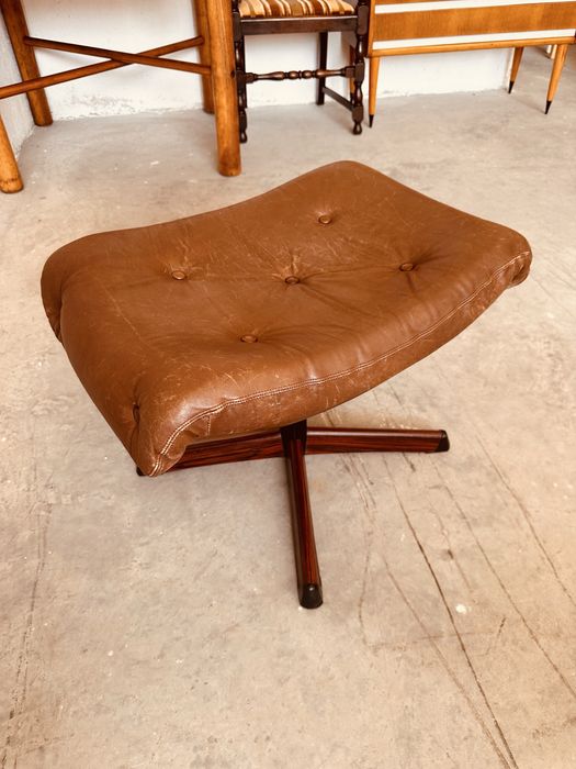 Датска въртяща се кожена табуретка (Ottoman) – Danish Modern, 70-те години
