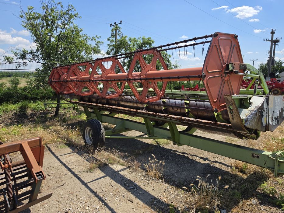 Combina claas dominator mega 204