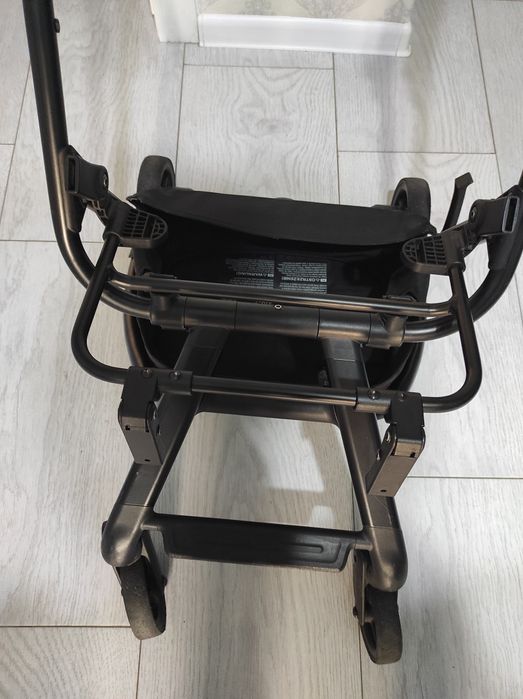 Продам детскую коляску