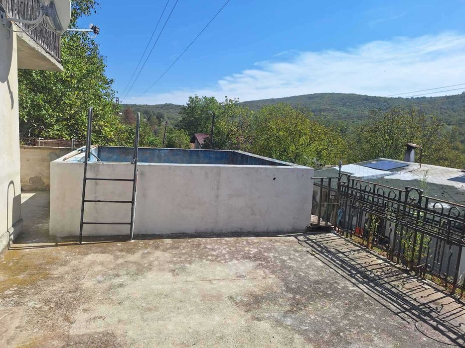 Продава се Къща в с. Малки чифлик, Област Велико Търново - 100 кв.м за 357 €/кв.м - Снимка #16