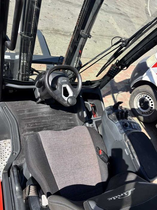 Stivuitor - Motostivuitor Linde H25T-01 New Generation FREELIFT Anul fabricației: 12/2021