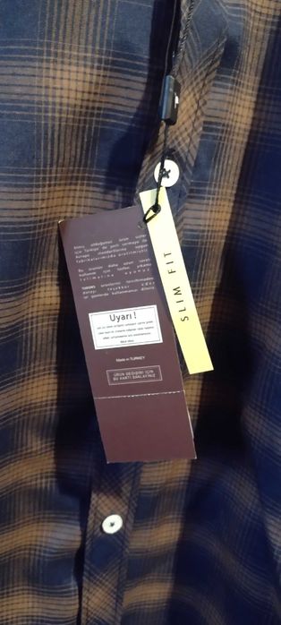 Vând costum nou la comanda made în Turcia+cămașa măr.l.xxl