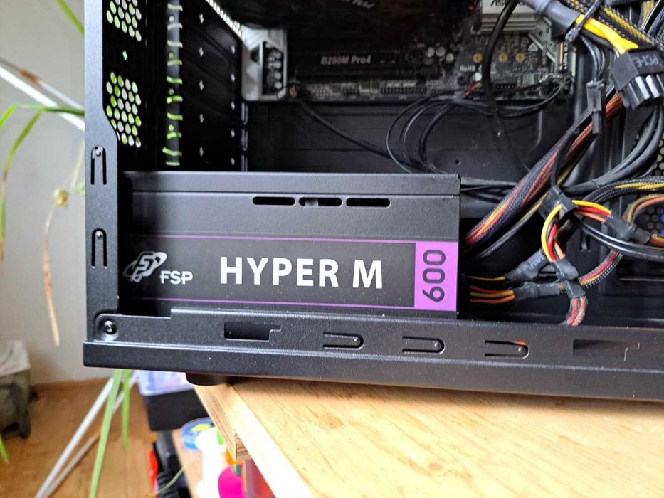Геймърски компютър – GTX 1660 Ti 6GB / i5-7600K / 16GB RAM – Отлично състояние
