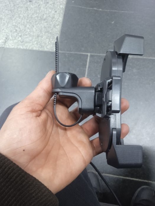 Телефон ушлагич тутгич