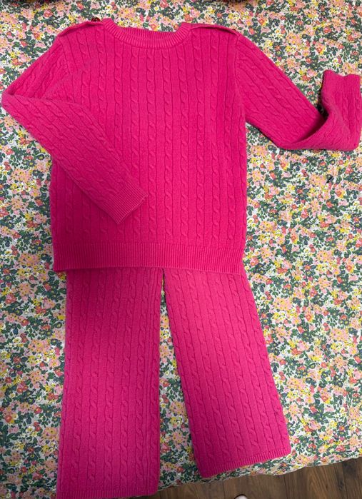 Ярко розов топъл костюм размер 98-104