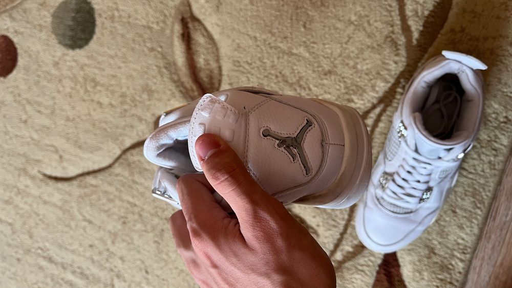 Jordan 4 Pure Money