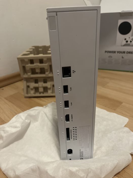 Xbox  Series S aproape nou