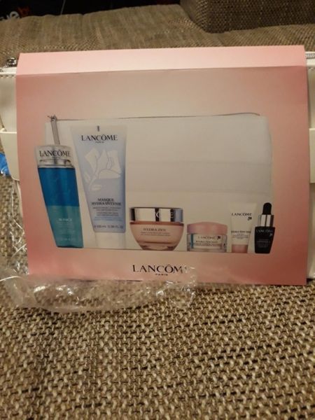 Измивни гелове, пяна, кремове Клиник, Кларанс, Есте Лаудер