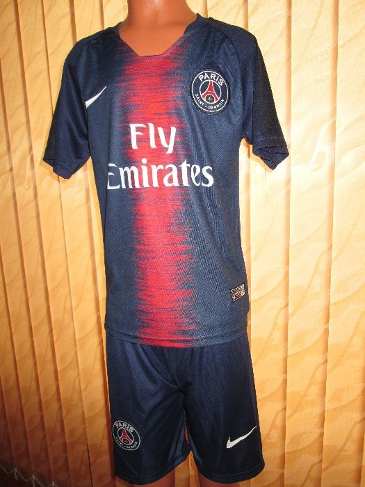 РЕТРО екипи ПСЖ Неймар 2019 : 104 и 176 р-р и Ман.Ю Санчес : 140 р-р