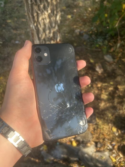 Продам iPhone 11 128gb