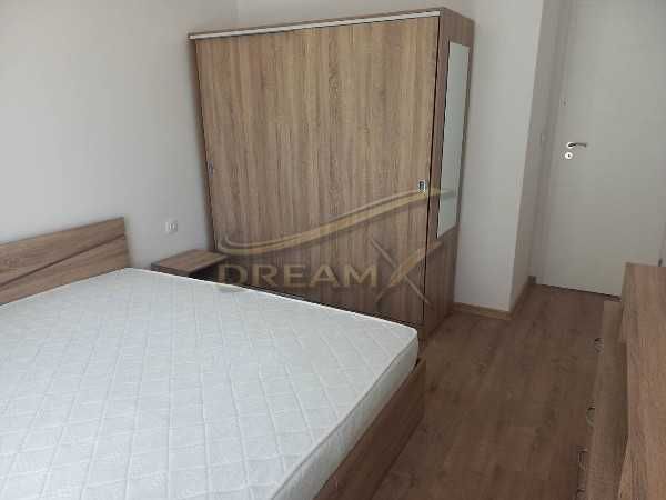 Двустаен апартамент под наем в кв. Тракия! 71890237