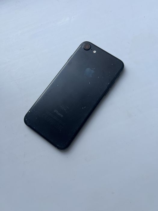Продаю Iphone 7 32gb
