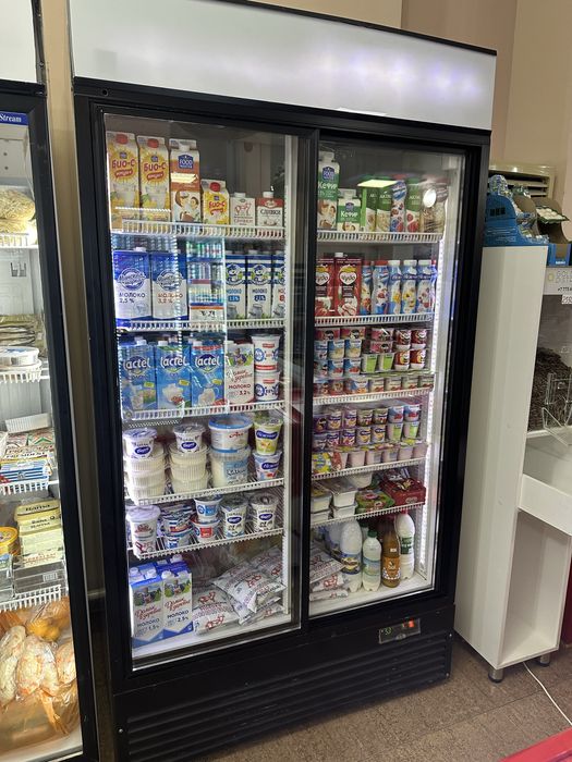 Витринный холодильник