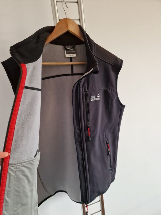 Страхотна мъжка грейка JACK WOLFSKIN размер М