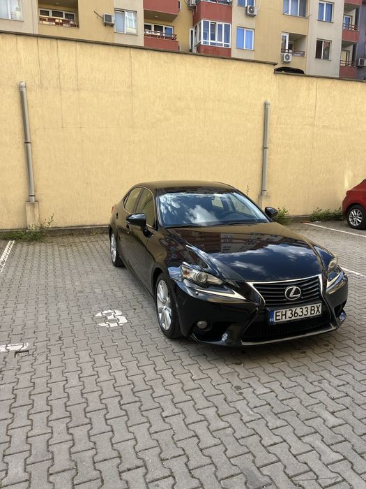 Lexus Is300h пълна сервизна история